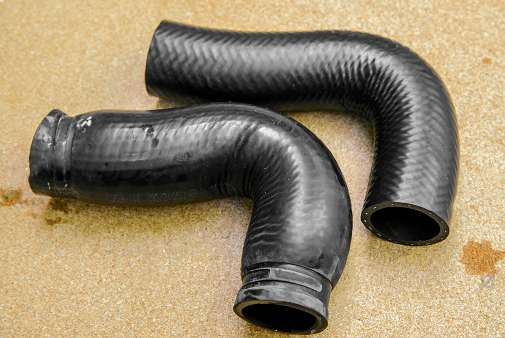 Замена патрубков радиатора автомобиля