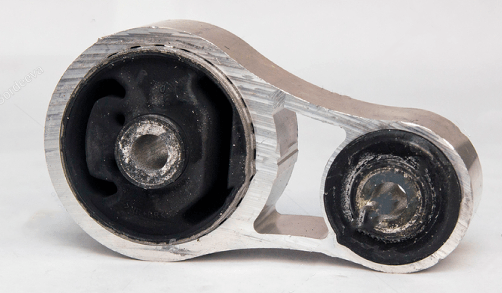 Замена подушек двигателя